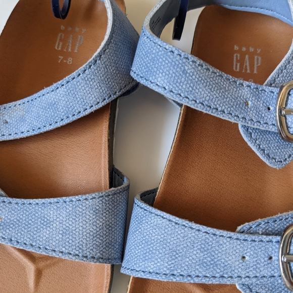 Baby Gap Toddler Chambray Buckle Sandals - Picture 2 of 4